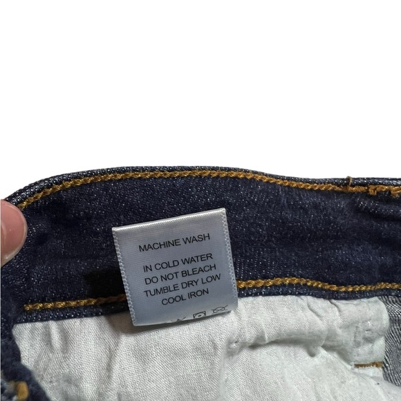 Judy Blue Dark Wash Button Up Waist Non Distressed Denim Shorts with Raw Hem XL - Picture 4 of 9